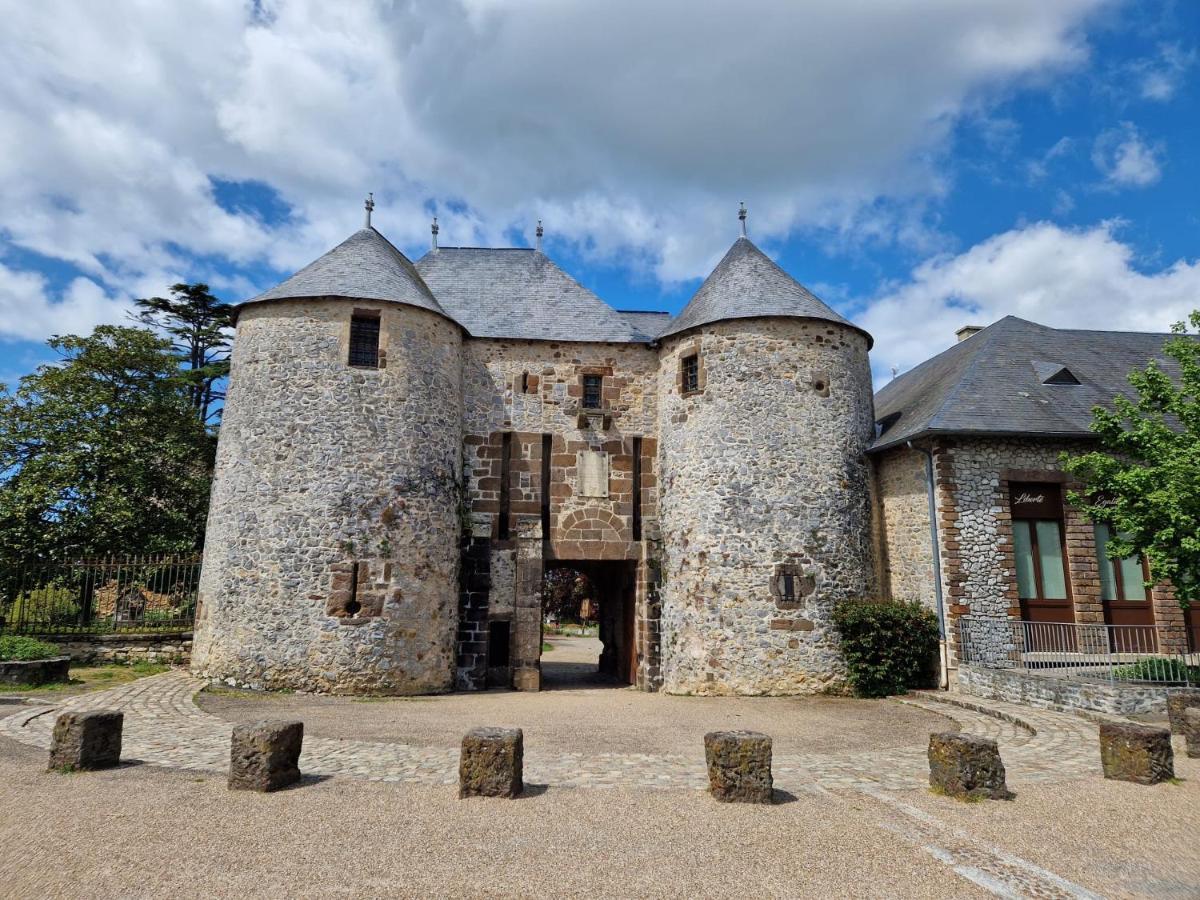 La Grange Gites Saint-Calais-du-Desert Buitenkant foto